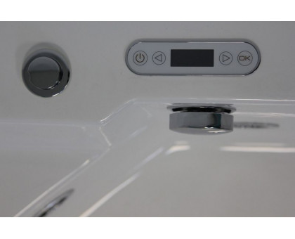 Ванна акриловая Cerutti SPA C-401 150х150 см с гидромассажем